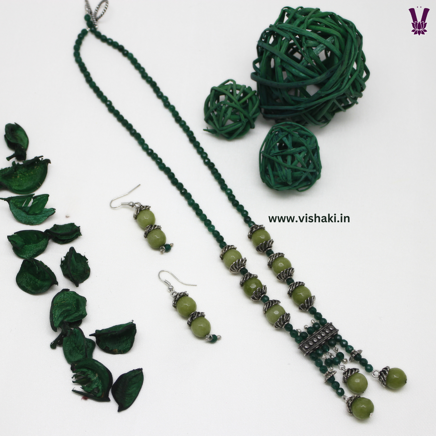 Mrudhvi Green Agate Short Necklace Set