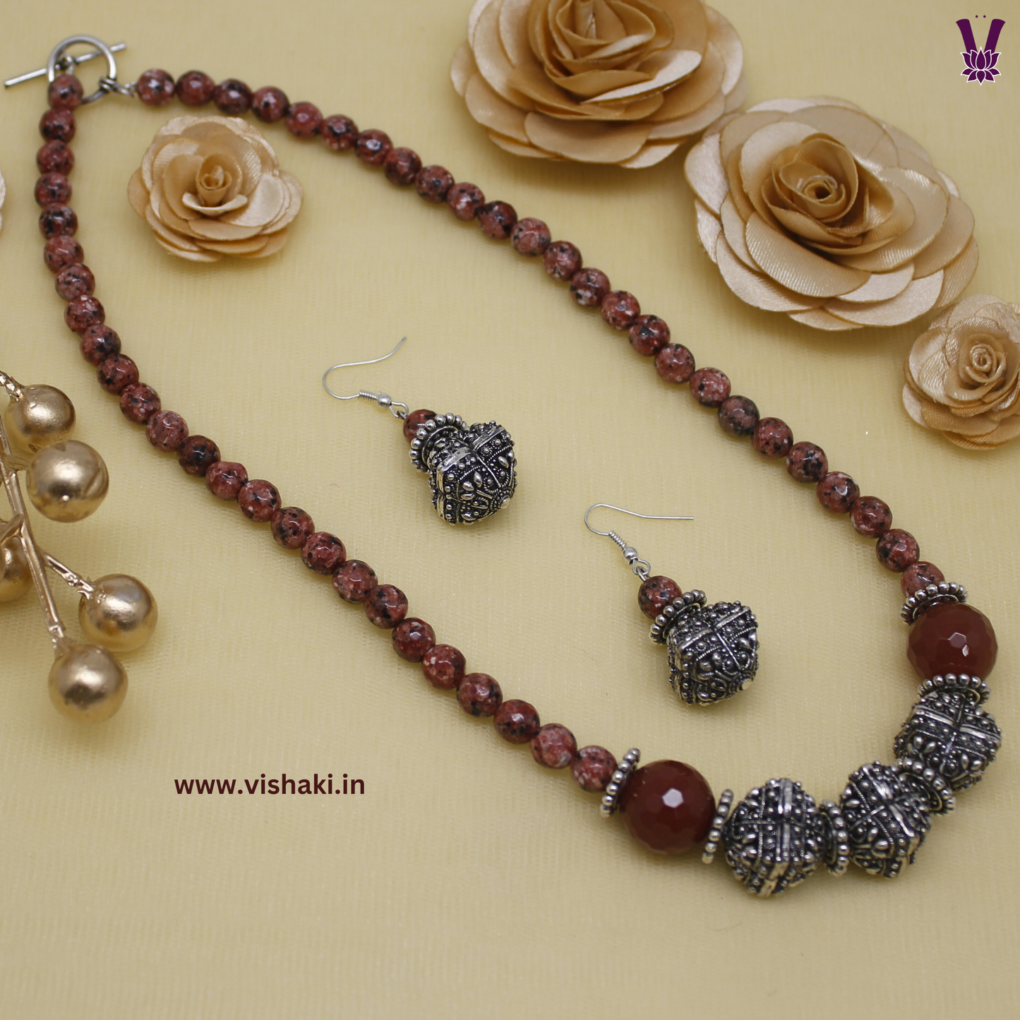 Mrudhvi Maroon Agate Short Necklace Set