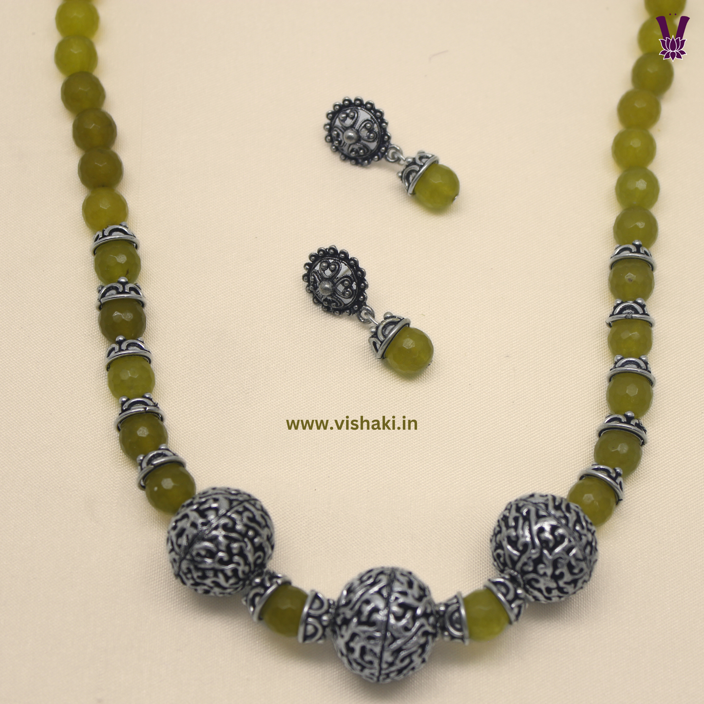 Mrudhvi Green Agate Short Necklace Set