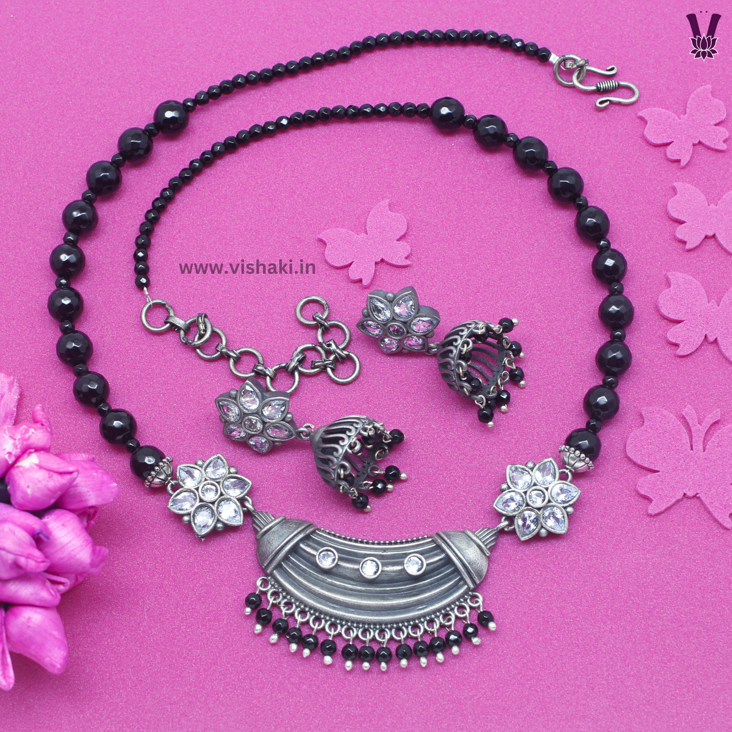 Mrudhvi Black and White Agate Long Necklace Set