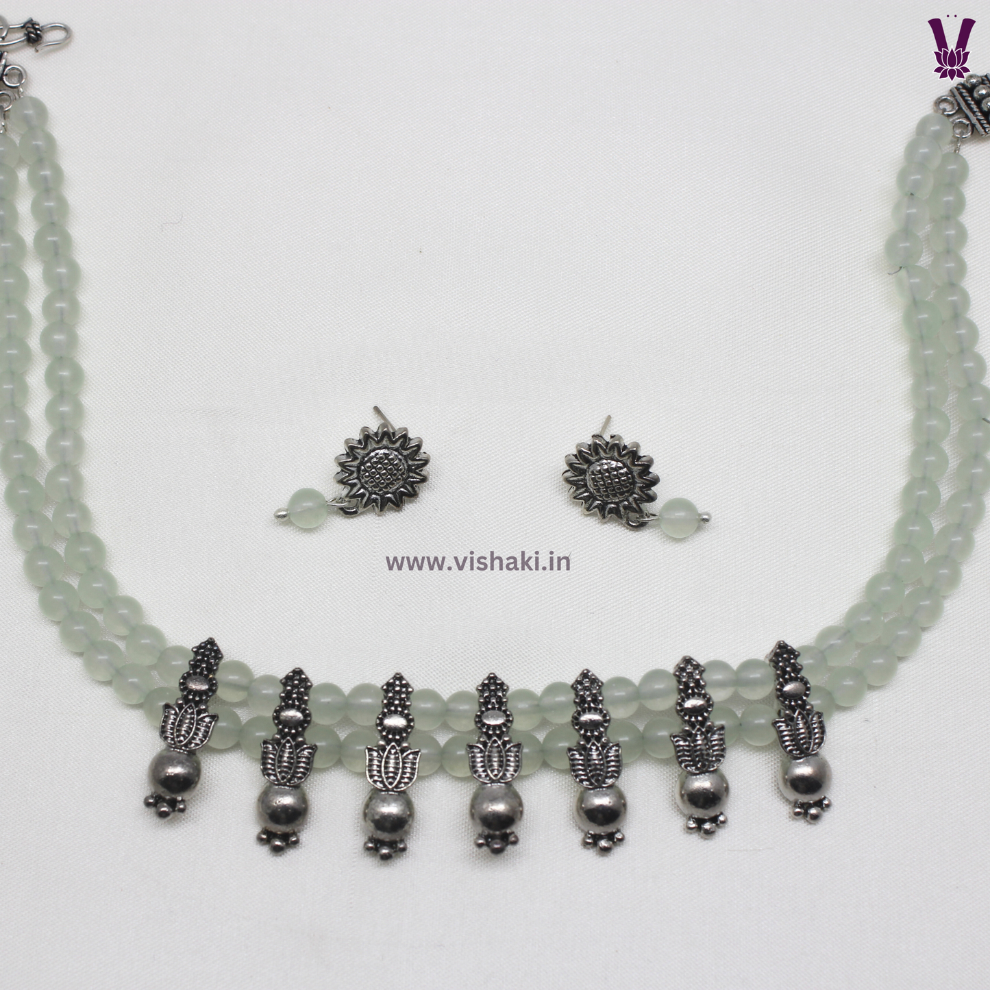 Mrudhvi Pale Green Agate Choker Necklace Set