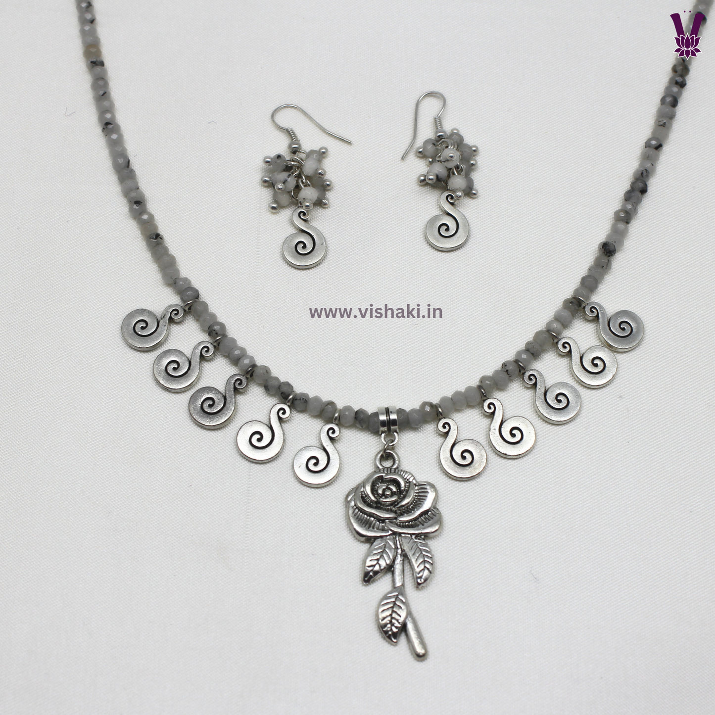 Mrudhvi Grey Agate Choker Necklace Set