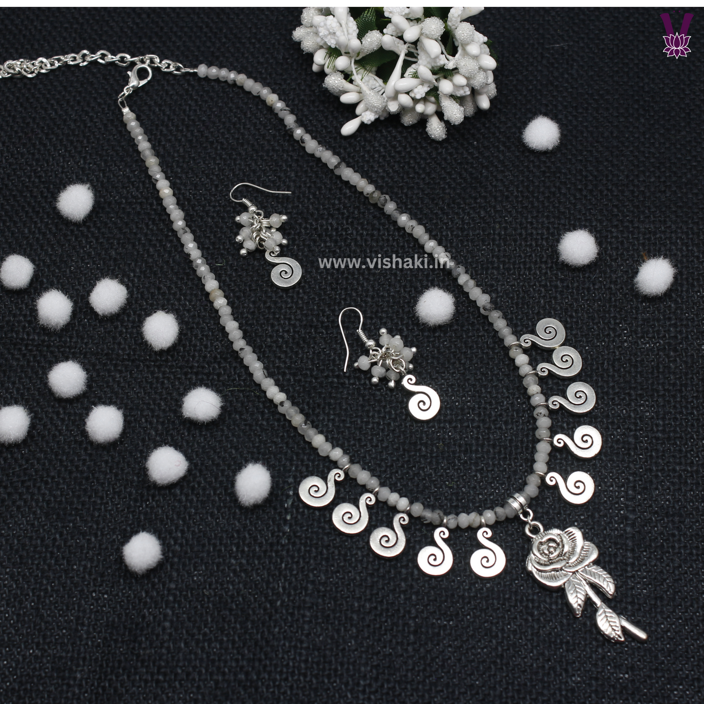 Mrudhvi Grey Agate Choker Necklace Set