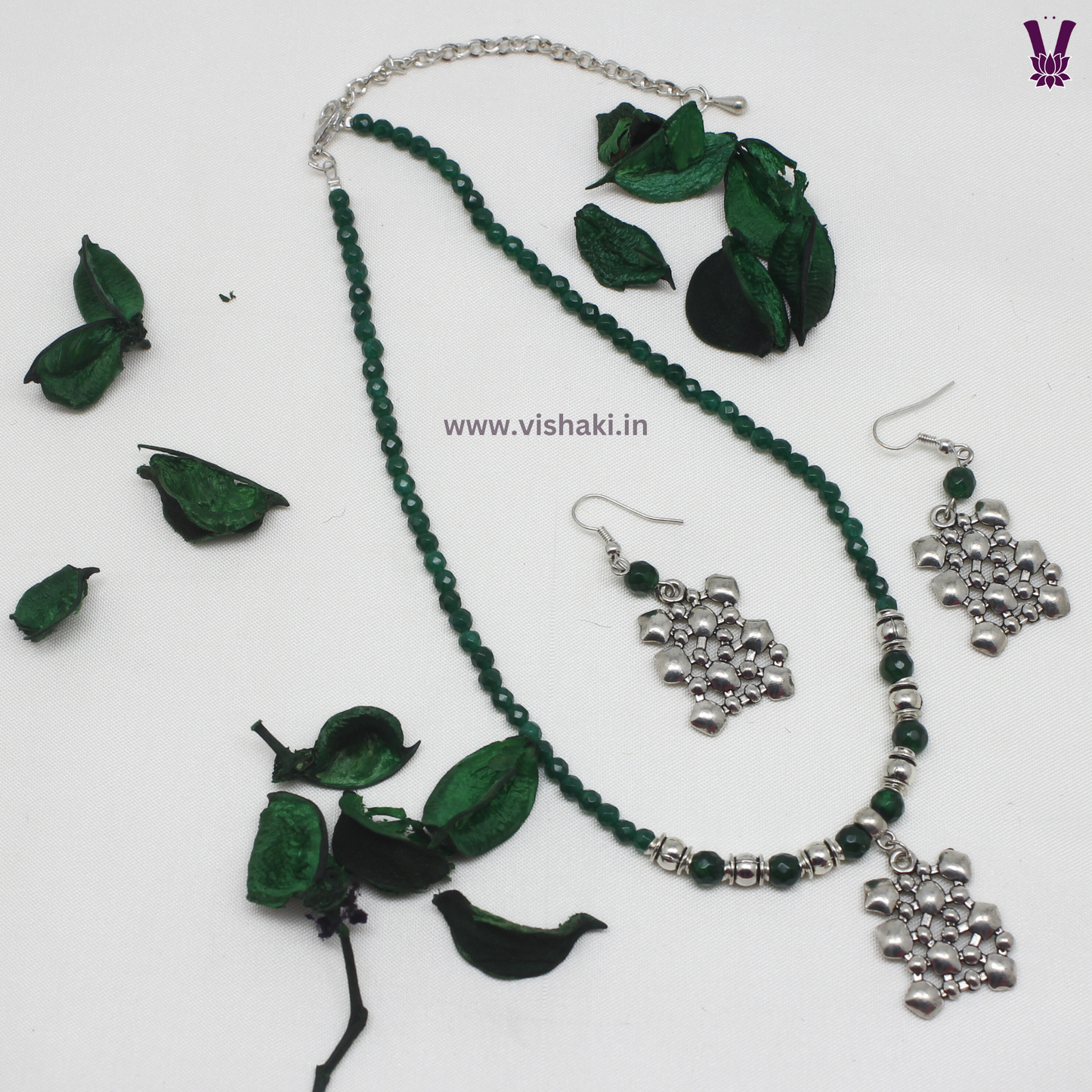 Mrudhvi Green Agate Choker Necklace Set