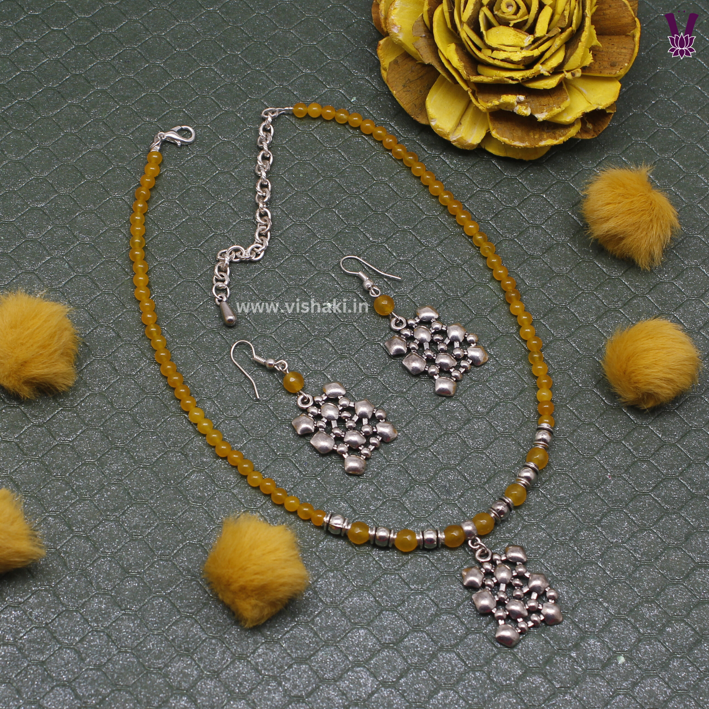 Mrudhvi Yellow Agate Choker Necklace Set