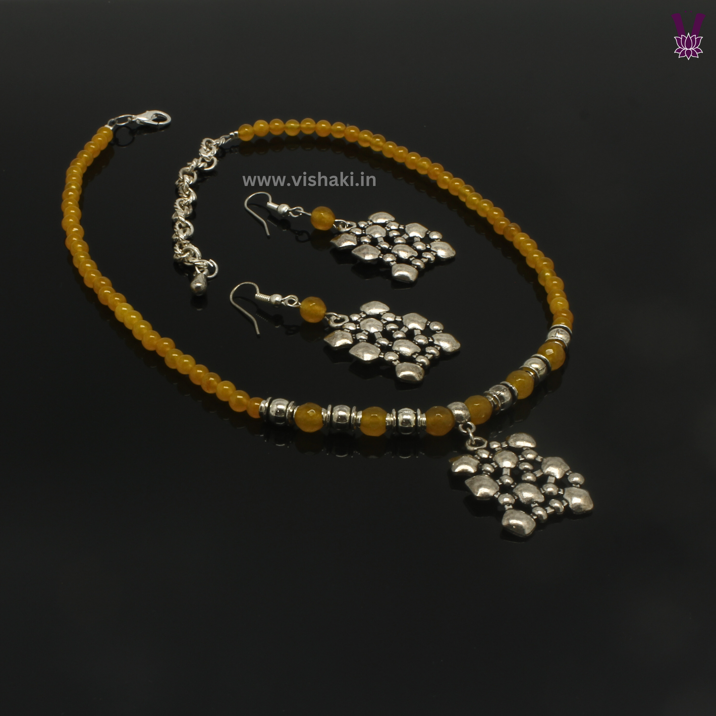 Mrudhvi Yellow Agate Choker Necklace Set