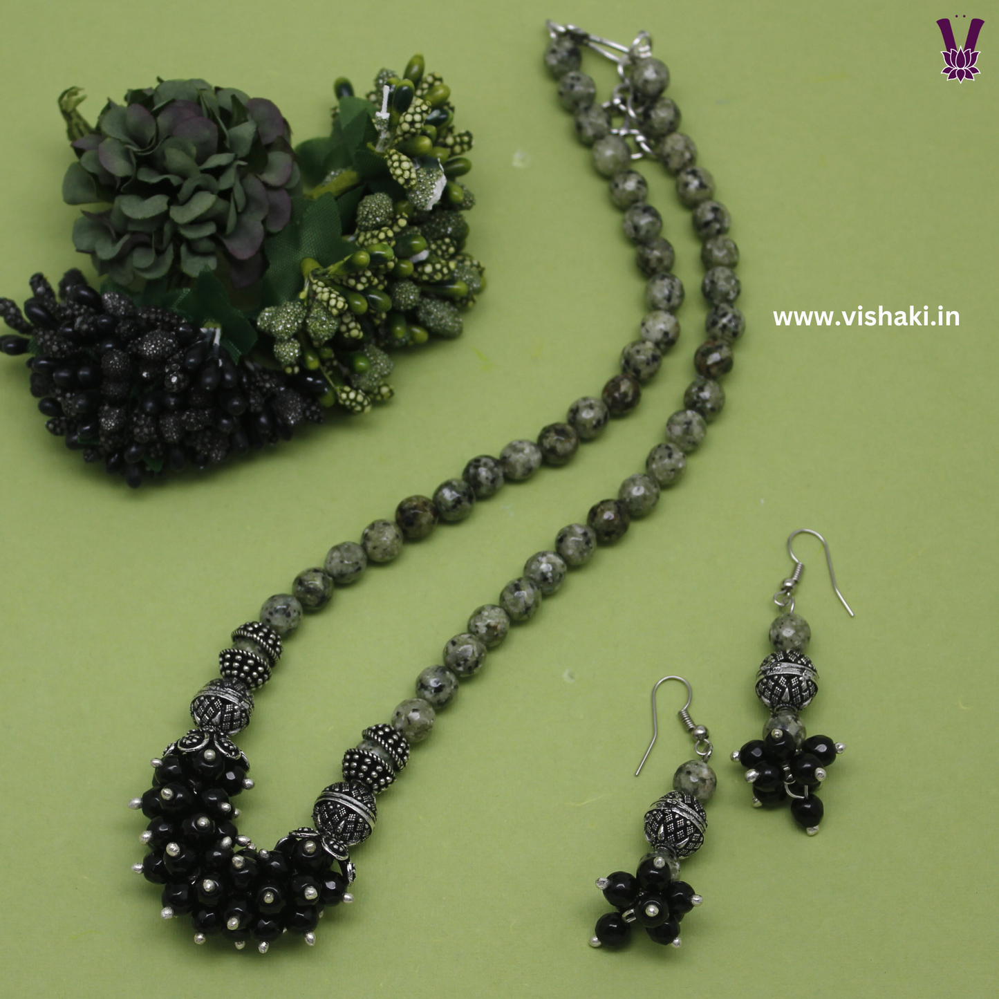 Mrudhvi Green Short Necklace Set