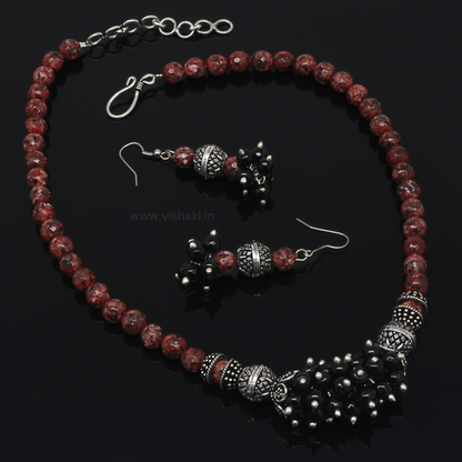 Mrudhvi Maroon Agate Short Necklace Set