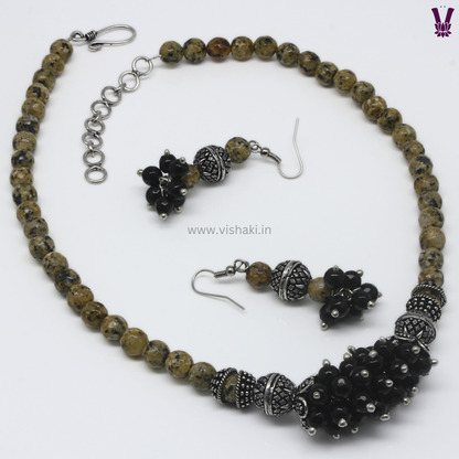Mrudhvi Yellow Agate Short Necklace Set