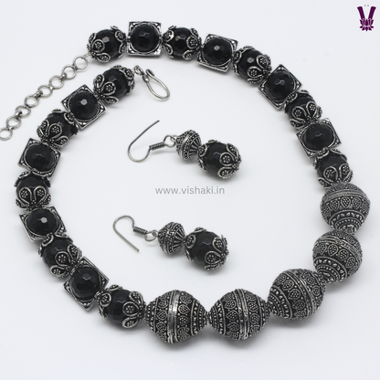 Mrudhvi Black Agate Short Necklace Set