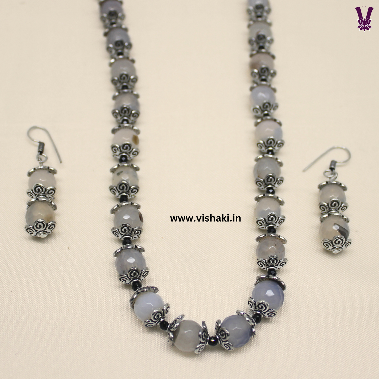 Mrudhvi White Agate Short Necklace Set