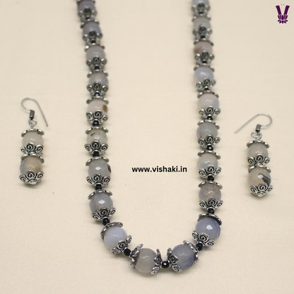 Mrudhvi White Agate Short Necklace Set