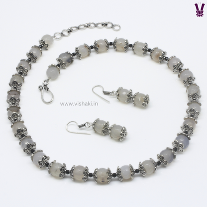 Mrudhvi White Agate Short Necklace Set