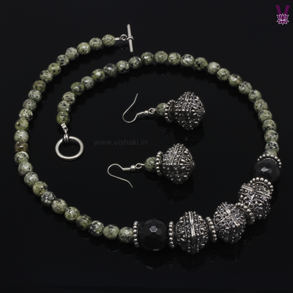 Mrudhvi Green Agate Short Necklace Set