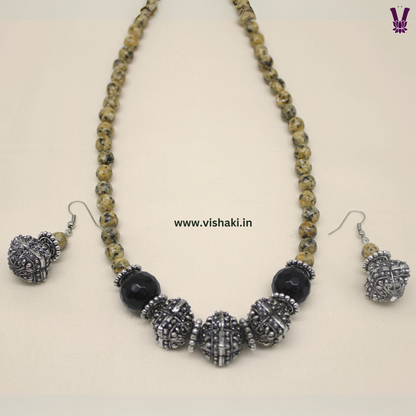 Mrudhvi Yellow Agate Short Necklace Set