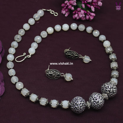 Mrudhvi White Agate Short Necklace Set
