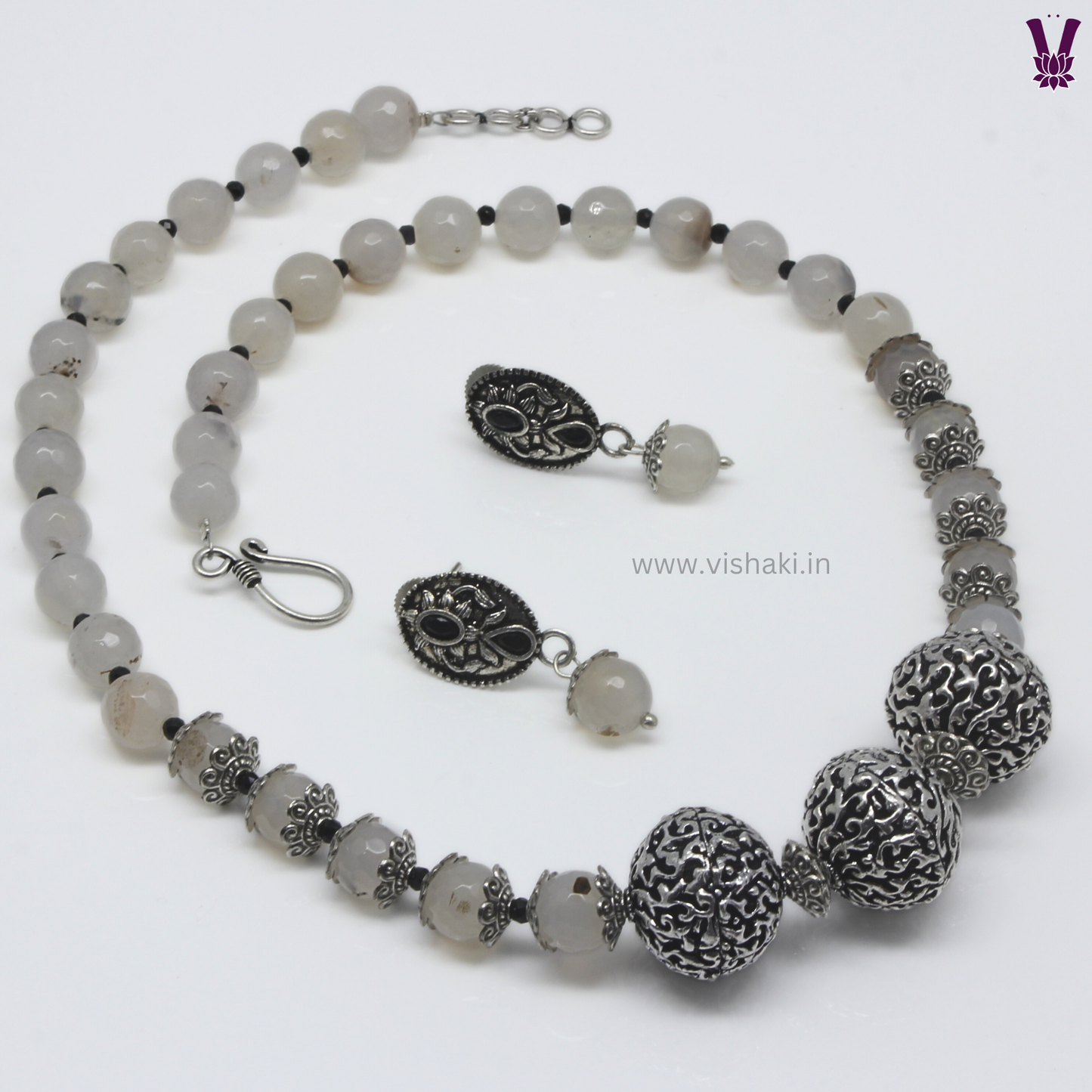Mrudhvi White Agate Short Necklace Set