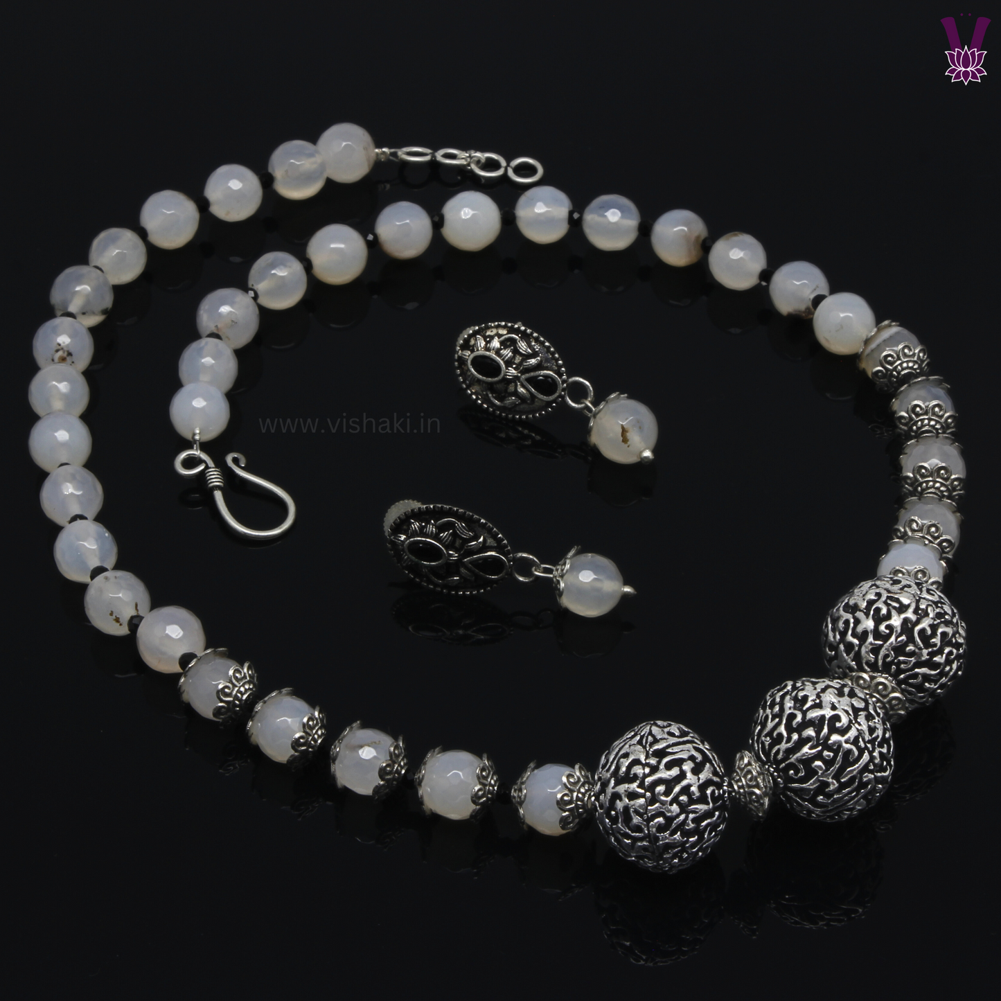Mrudhvi White Agate Short Necklace Set
