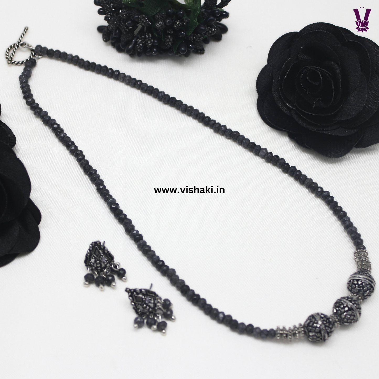 Mrudhvi Grey Agate Short Necklace Set