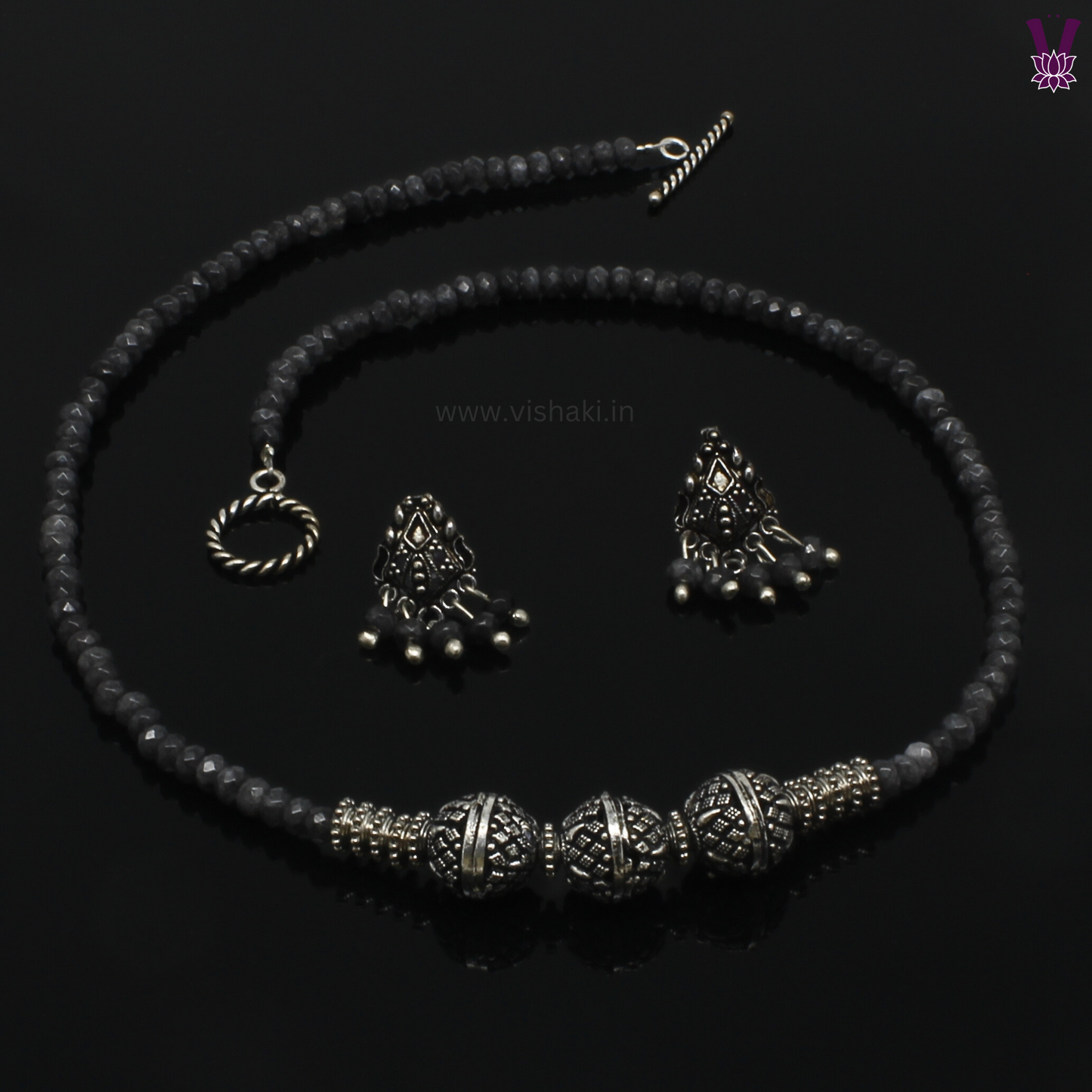 Mrudhvi Grey Agate Short Necklace Set