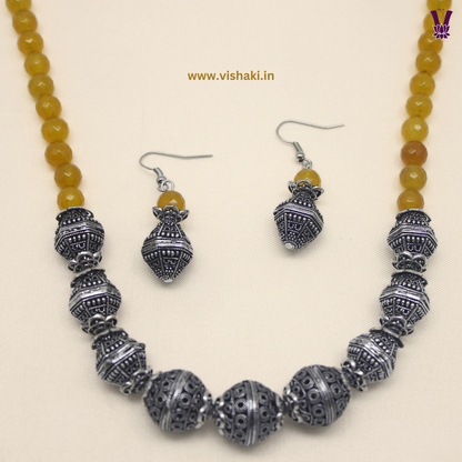Mrudhvi Yellow Agate Short Necklace Set