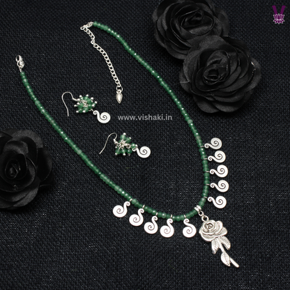 Mrudhvi Green Agate Choker Necklace Set