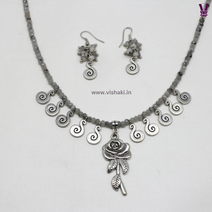 Mrudhvi Grey Agate Choker Necklace Set