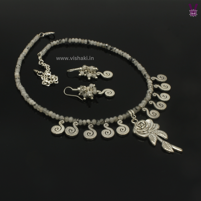 Mrudhvi Grey Agate Choker Necklace Set