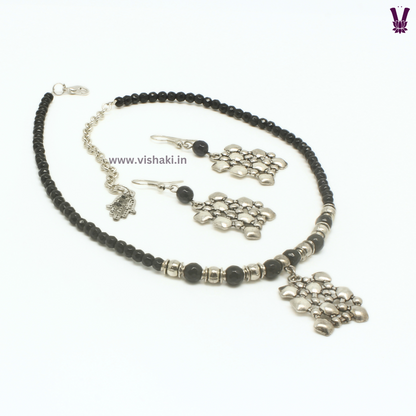 Mrudhvi Black Agate Choker Necklace Set