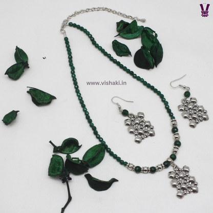 Mrudhvi Green Agate Choker Necklace Set