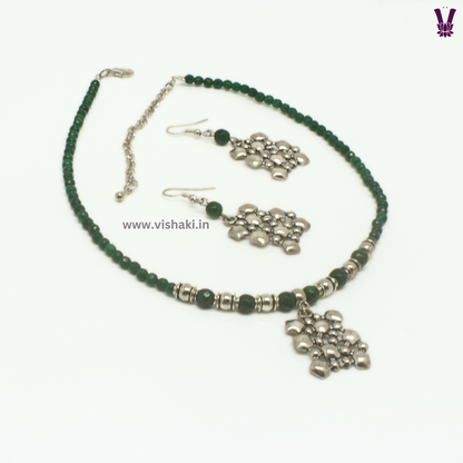 Mrudhvi Green Agate Choker Necklace Set