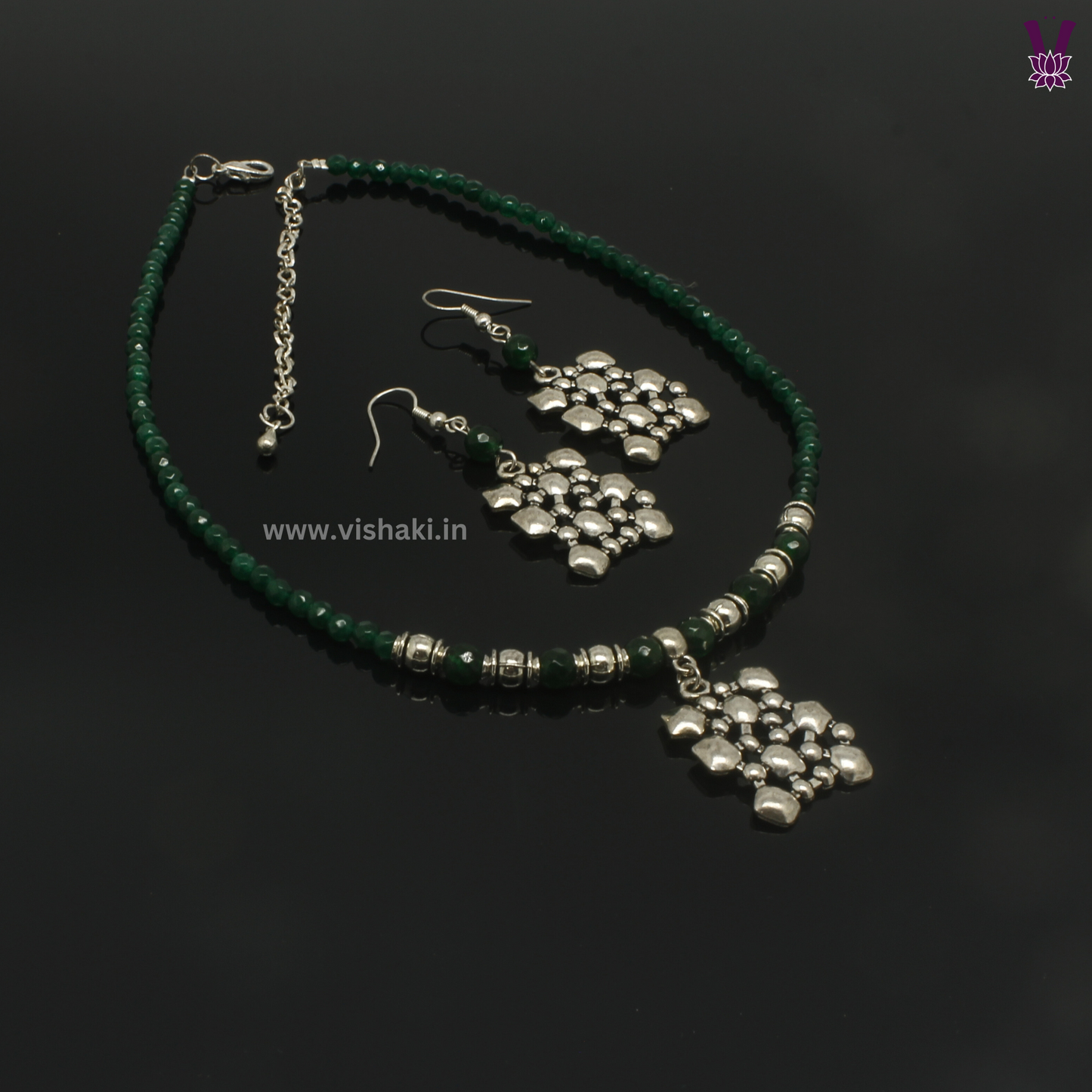 Mrudhvi Green Agate Choker Necklace Set