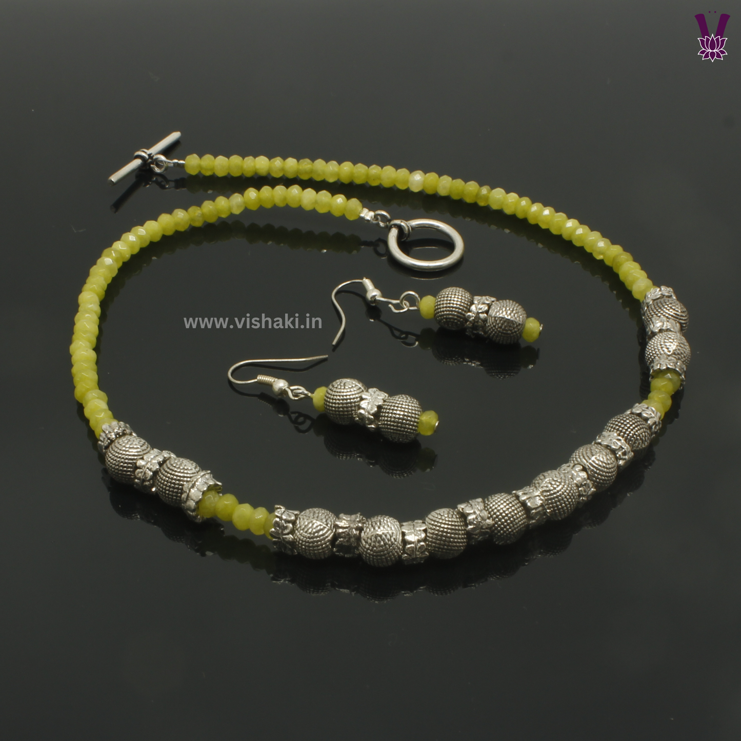 Mrudhvi Green Agate Choker Necklace Set