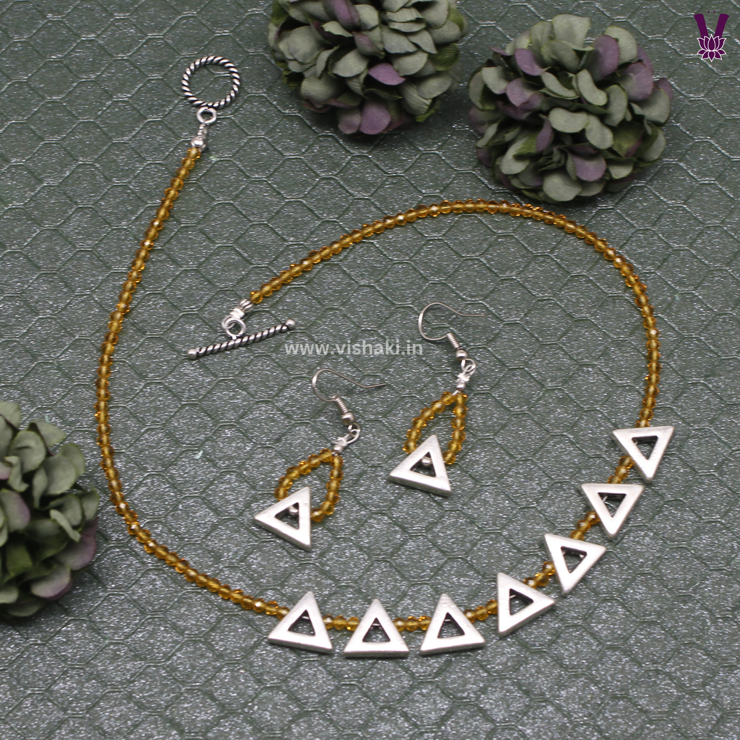 Mrudhvi Yellow Agate Choker Necklace Set