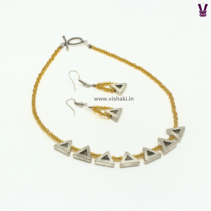 Mrudhvi Yellow Agate Choker Necklace Set