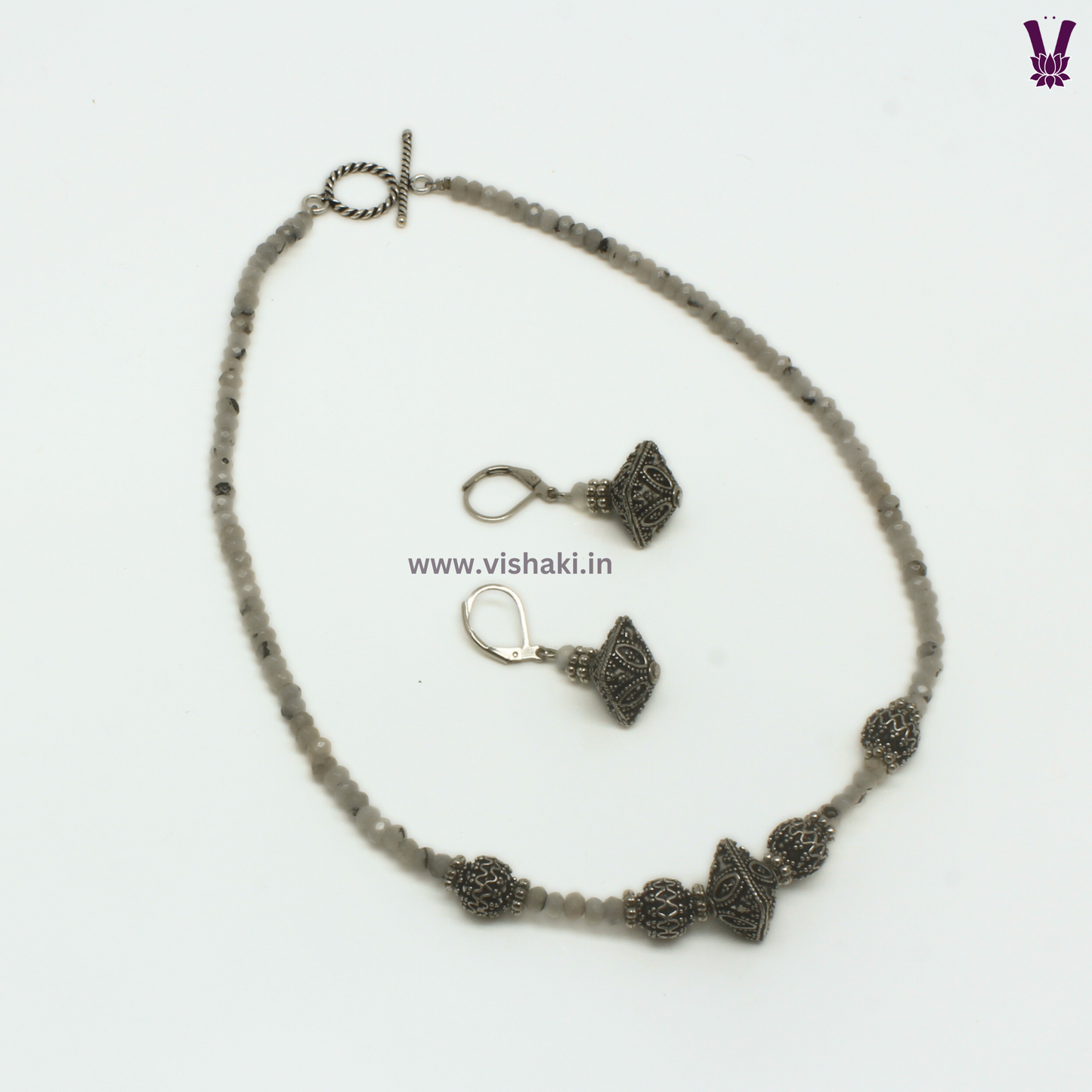Mrudhvi White Agate Choker Necklace Set