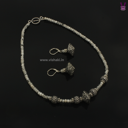 Mrudhvi White Agate Choker Necklace Set